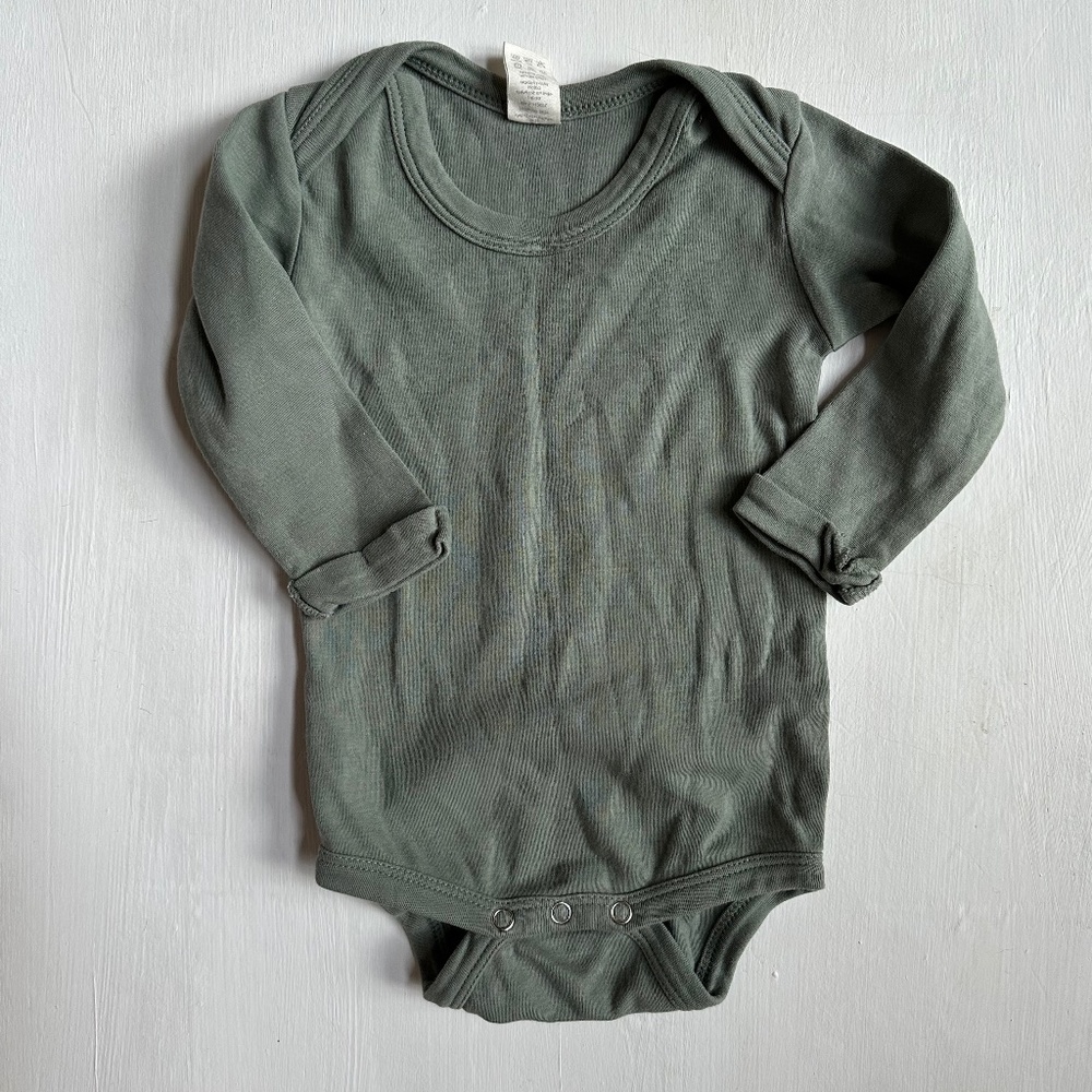 Kate Quinn Green Long Sleeve Lap Neck Bodysuit 6-12 Months